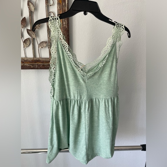 Top - Picture 2 of 3